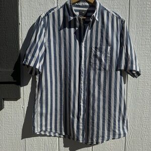 h&m men’s blue and white striped button up